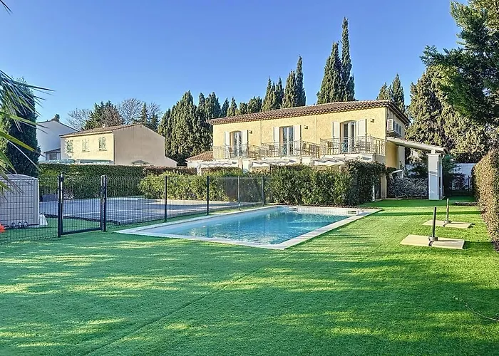 Le Clos De Saint Aygulf